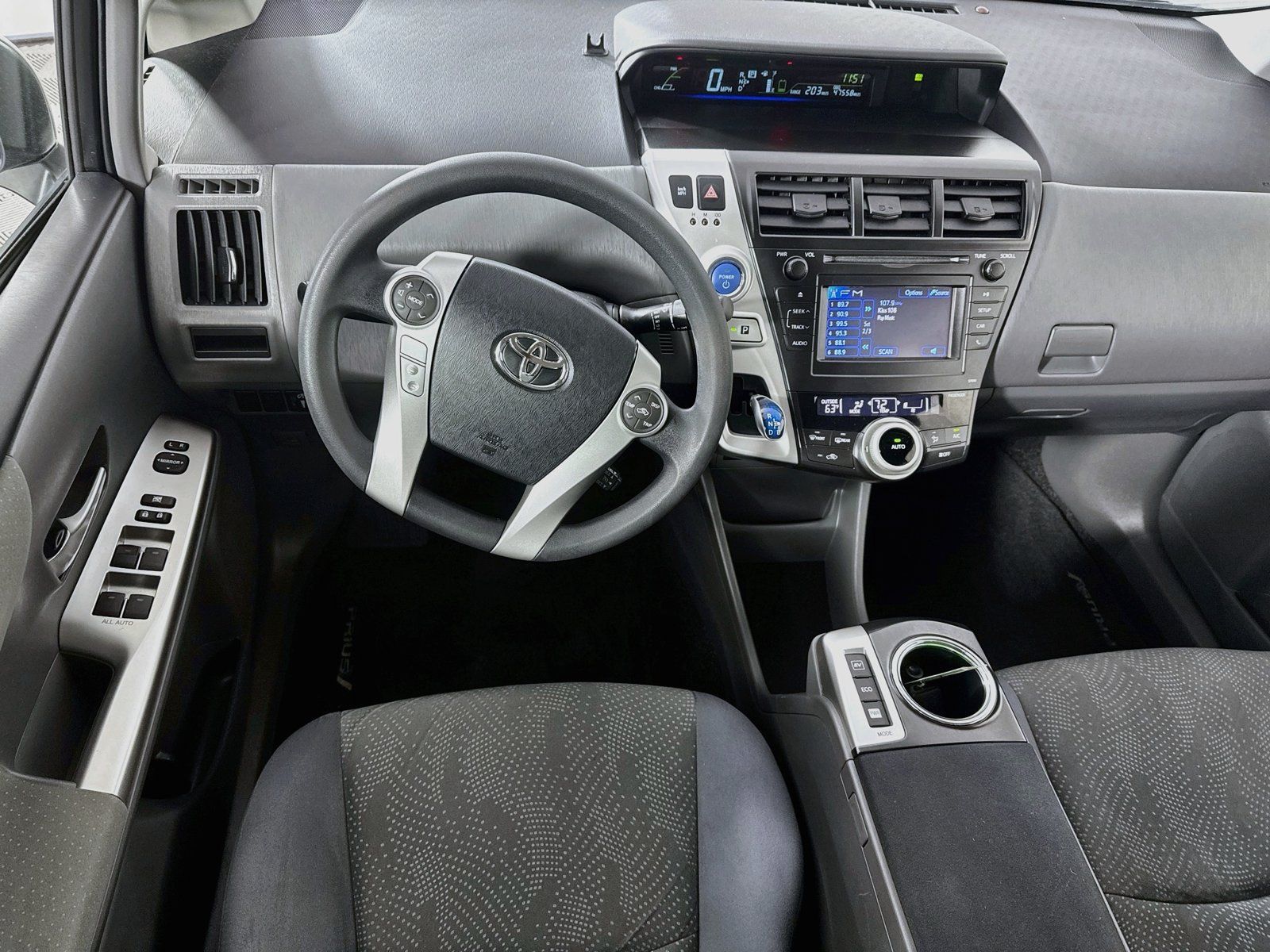 Used 2014 Toyota Prius V Two FWD image 19