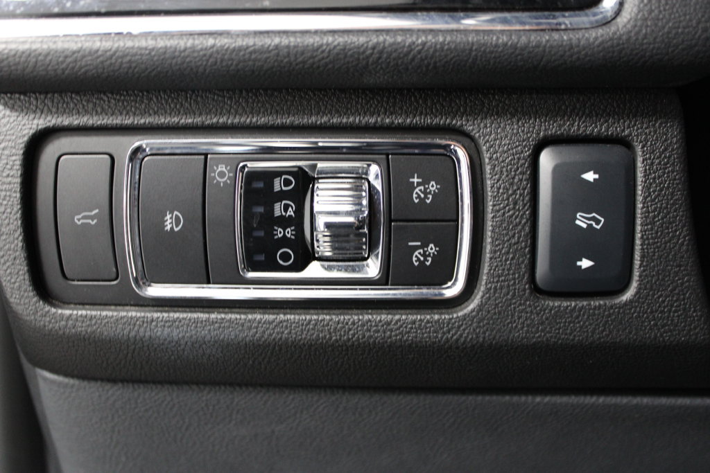 Used 2024 Lincoln Navigator Premiere AWD/4WD image 27