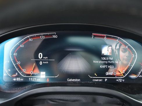 Used 2021 BMW X4 xDrive30i w/ M Sport Package image 16