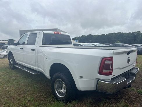 Used 2023 RAM 3500 Tradesman w/ Chrome Appearance Group AWD/4WD image 10