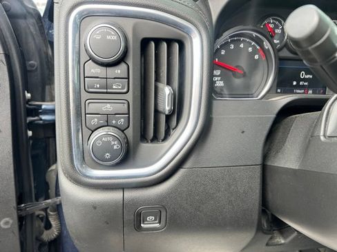 Used 2021 Chevrolet Silverado 1500 LT w/ Convenience Package II AWD/4WD image 21