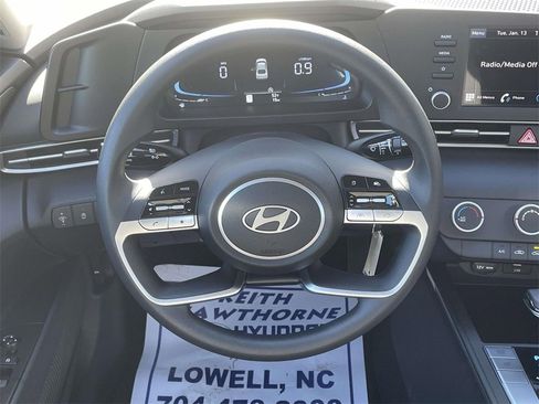 New 2026 Hyundai Elantra SE image 12