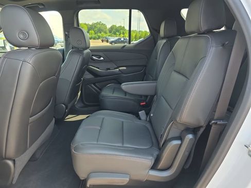 Used 2023 Chevrolet Traverse RS AWD/4WD image 11