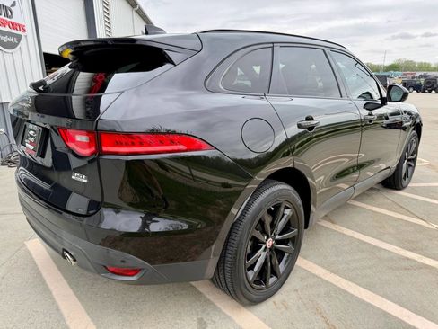 Used 2017 Jaguar F-PACE Prestige image 8