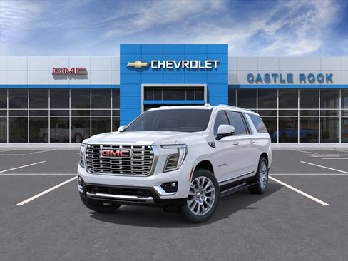 New 2026 GMC Yukon XL Denali w/ Denali Reserve Package AWD/4WD image 8