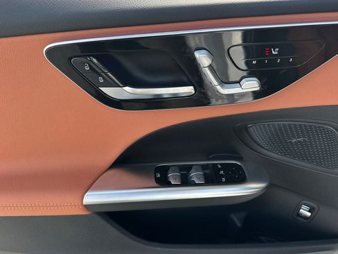 New 2025 Mercedes-Benz C 300 4MATIC Sedan image 20