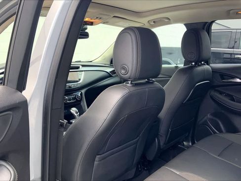 Used 2023 Buick Encore GX Select w/ Experience Buick Package FWD image 12