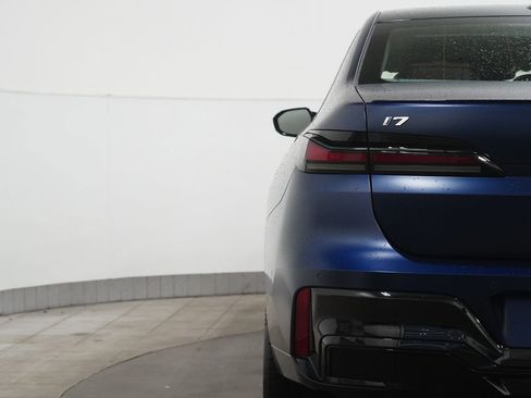 Used 2025 BMW i7 M70 w/ Executive Package image 12