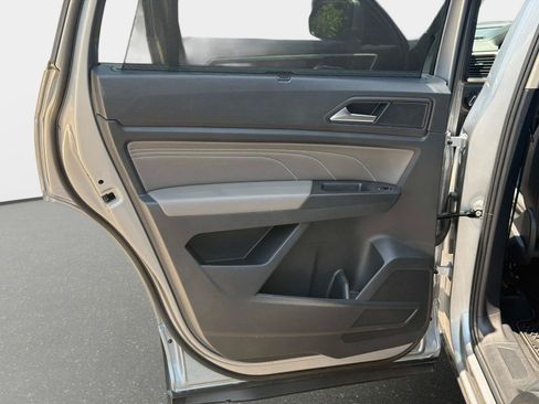Certified 2023 Volkswagen Atlas SE FWD image 12