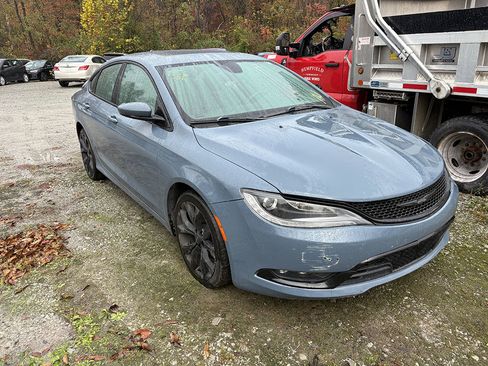 Used 2015 Chrysler 200 S w/ Navigation & Sound Group I image 3