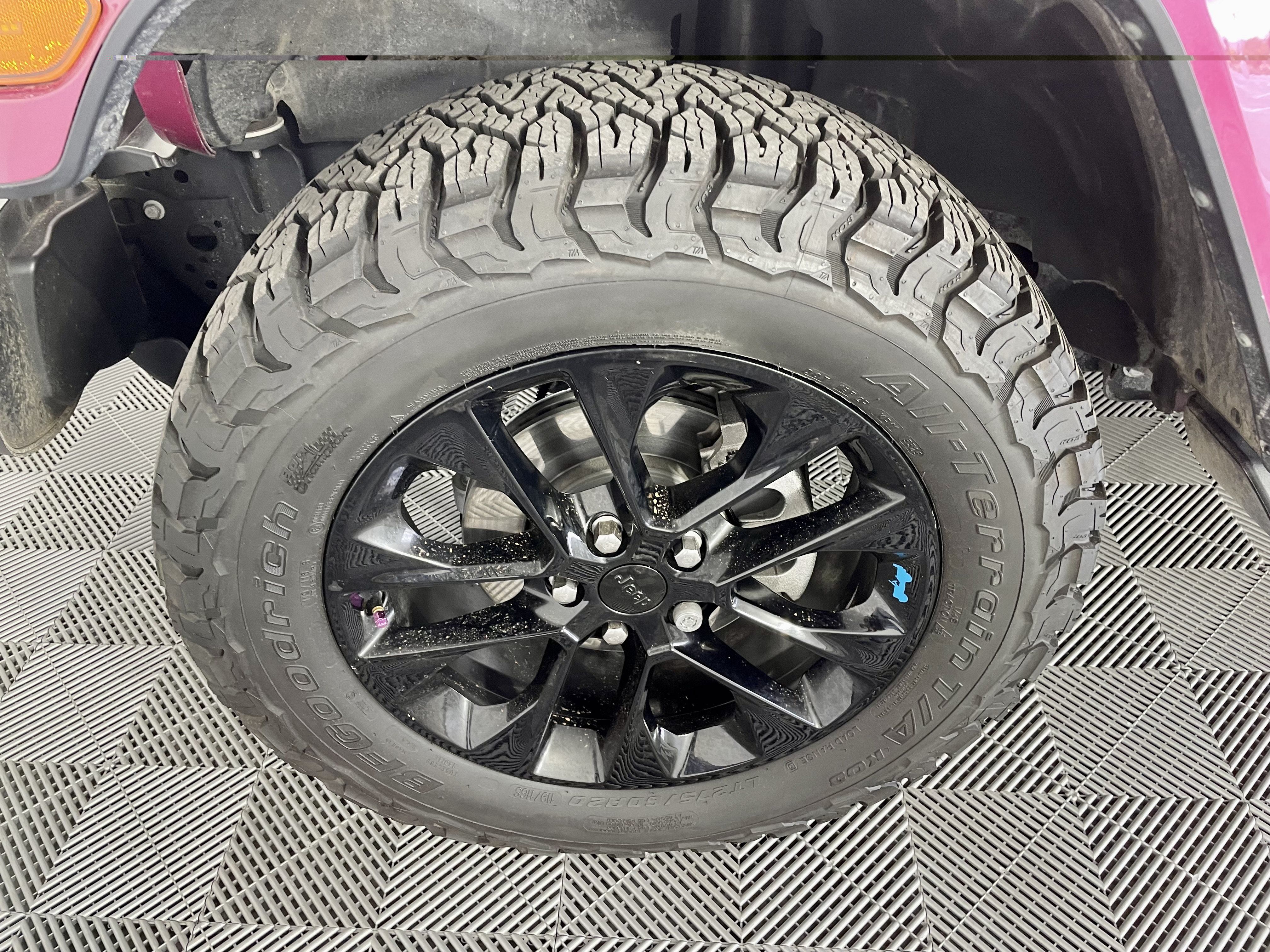 Certified 2022 Jeep Wrangler Unlimited Sahara w/ Safety Group AWD/4WD image 8