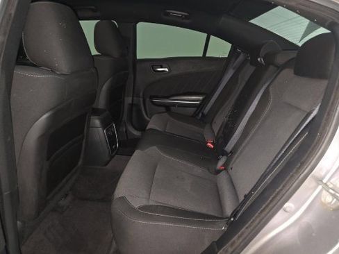 Used 2017 Dodge Charger R/T image 9