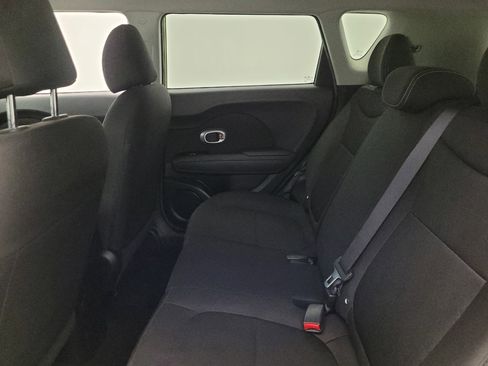 Used 2019 Kia Soul FWD image 18