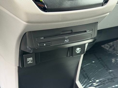 Used 2018 Honda Odyssey Elite image 26