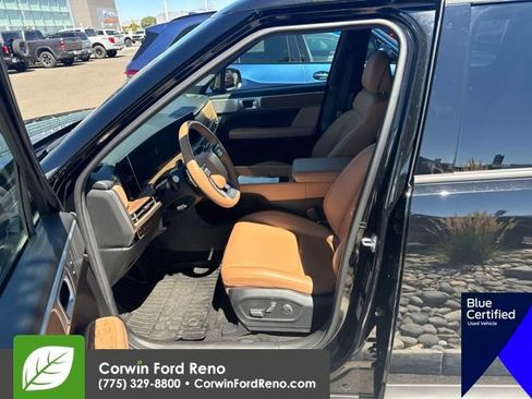 Used 2025 Hyundai Santa Fe Limited AWD/4WD image 11