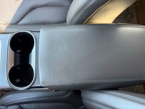 Used 2019 Lincoln Nautilus Select image 32