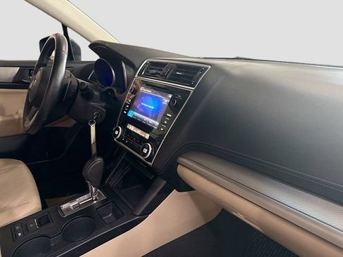 Used 2018 Subaru Outback 2.5i Premium AWD/4WD image 29