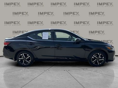 Used 2025 Nissan Sentra SV FWD image 6