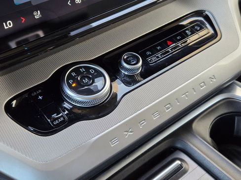 Used 2025 Ford Expedition Max Active image 19