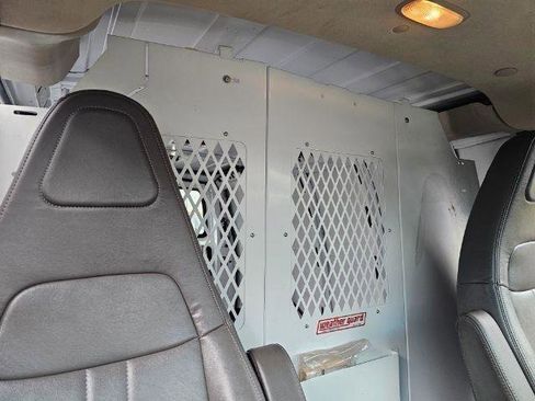 Used 2017 Chevrolet Express 2500 RWD image 23