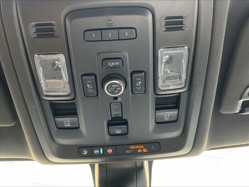 Used 2021 GMC Yukon SLT w/ SLT Premium Package AWD/4WD image 27