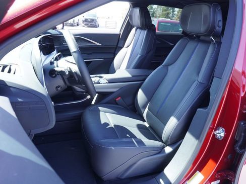 New 2025 Cadillac Lyriq Luxury image 13