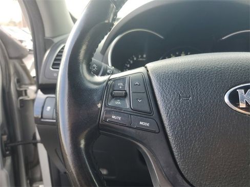 Used 2015 Kia Sorento EX image 17