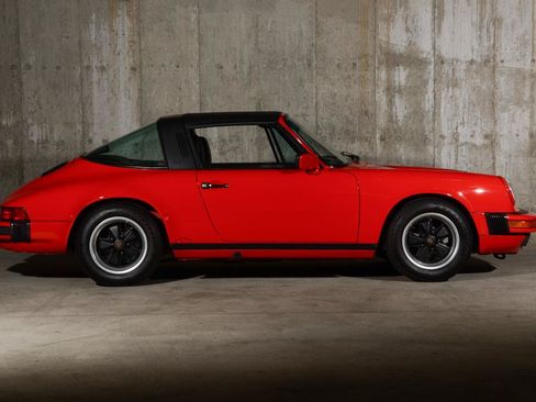 Used 1987 Porsche 911 Carrera RWD image 5