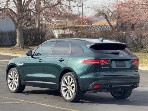 Used 2017 Jaguar F-PACE R-Sport image 7
