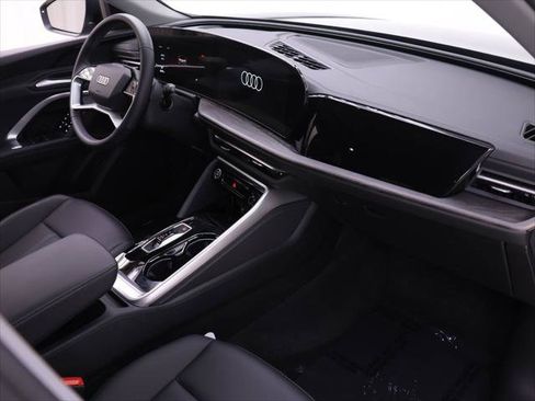 Certified 2025 Audi Q5 Premium w/ Convenience Package AWD/4WD image 21