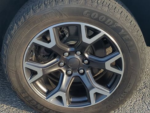 Used 2024 Jeep Wagoneer Series III image 11