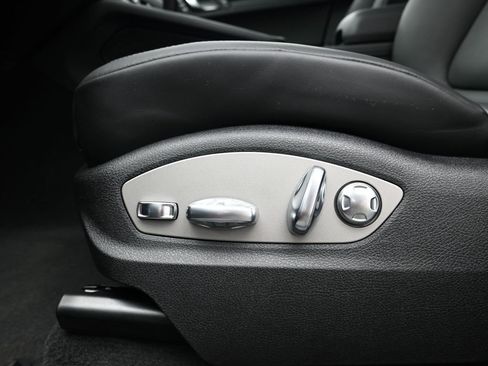 New 2026 Porsche Macan image 15