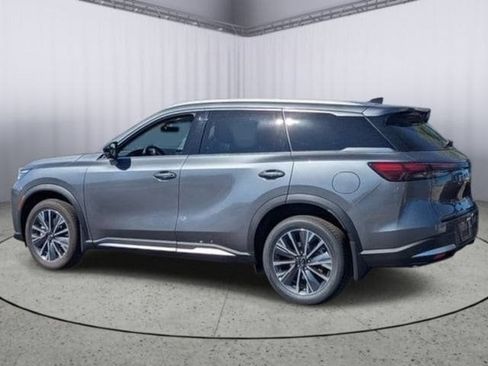 Certified 2026 INFINITI QX60 Luxe w/ Family Package AWD/4WD image 4