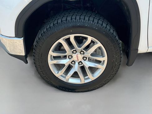 Used 2020 GMC Sierra 1500 SLT w/ SLT Premium Package AWD/4WD image 32