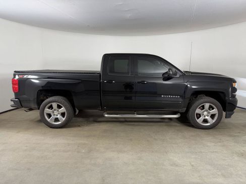 Used 2018 Chevrolet Silverado 1500 LT w/ All Star Edition AWD/4WD image 6