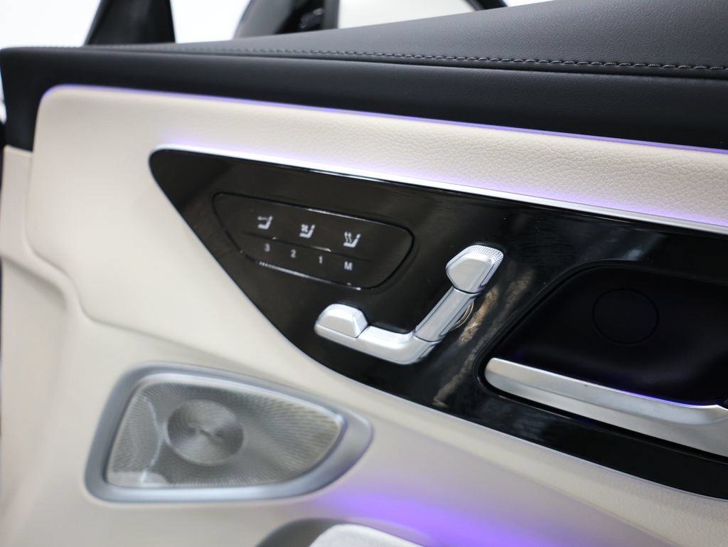 Certified 2024 Mercedes-Benz CLE 450 4MATIC Cabriolet image 22