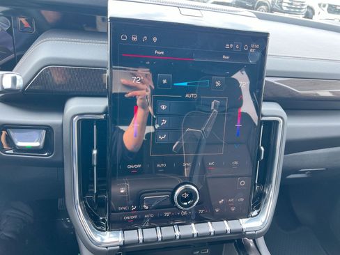 New 2026 GMC Yukon Elevation image 20