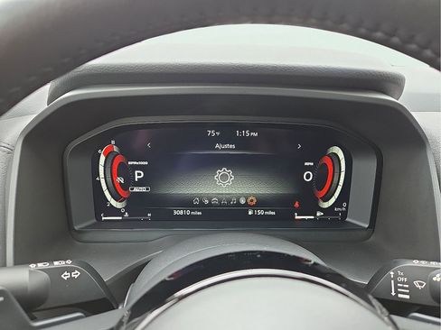 Used 2024 Nissan Rogue SL AWD/4WD image 23