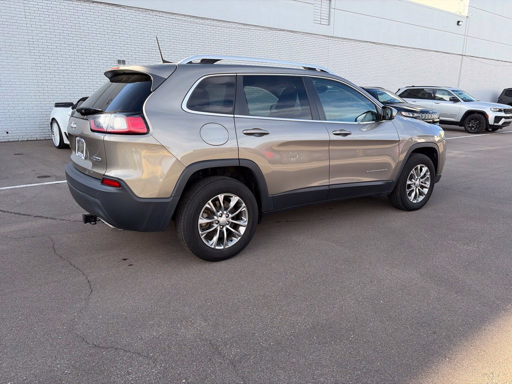 Used 2021 Jeep Cherokee Latitude Lux AWD/4WD image 5