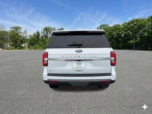 Used 2023 Ford Expedition XLT AWD/4WD image 7