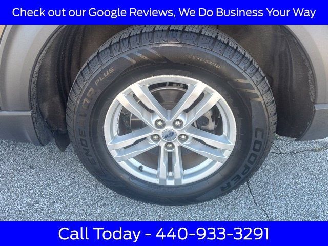 Used 2020 Ford Explorer XLT w/ Equipment Group 202A AWD/4WD image 14