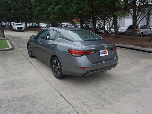 Used 2025 Nissan Sentra SV w/ Trunk Package FWD image 18