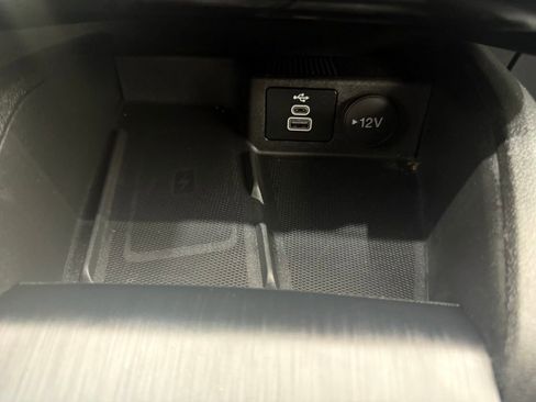 Used 2024 Ford Escape Platinum image 28