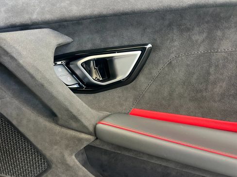 Used 2024 Lamborghini Huracan Tecnica RWD image 18