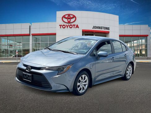 Used 2026 Toyota Corolla LE FWD image 1