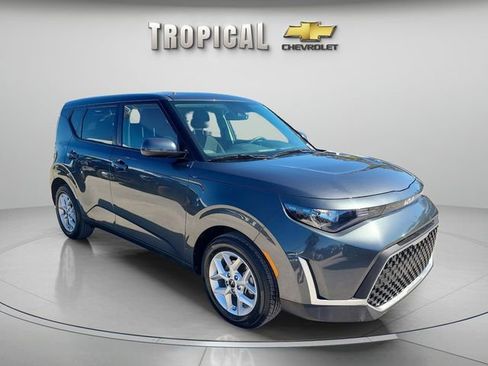 Used 2024 Kia Soul LX w/ Option Group 015 FWD image 6