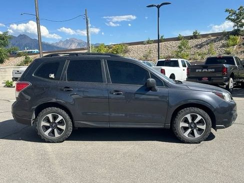 Used 2018 Subaru Forester 2.5i w/ Alloy Wheel Package AWD/4WD image 9