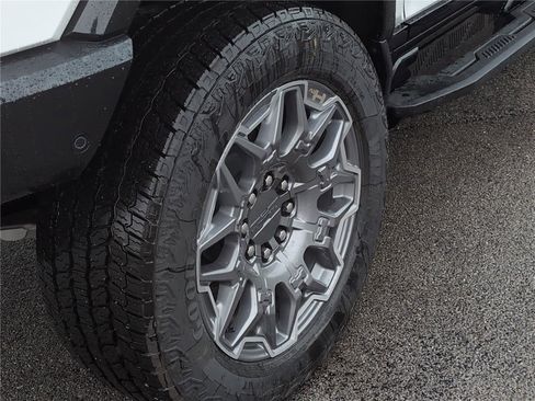 New 2025 GMC Hummer EV 2X image 33