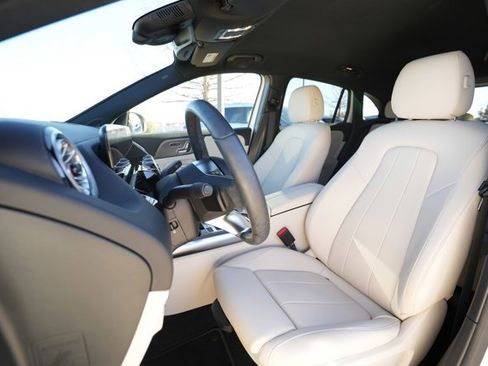 Certified 2025 Mercedes-Benz GLA 250 4MATIC w/ Driver Assistance Package image 35