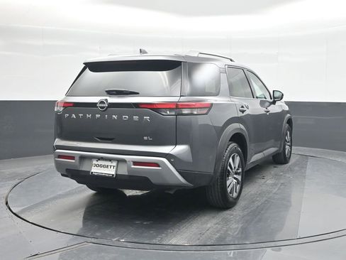 Used 2025 Nissan Pathfinder SL image 25